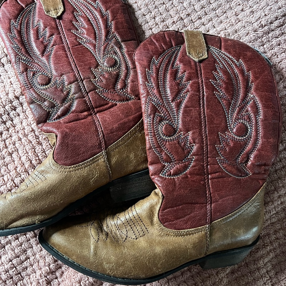 Coconuts by Matisse Black and Red-Brown Cowgirl Boots